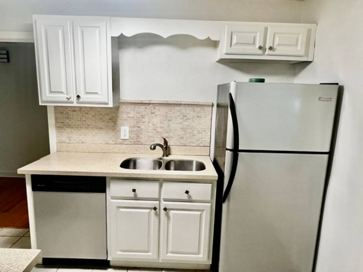 House for rent at 107 Esplanade Ave, Mobile, AL 36606