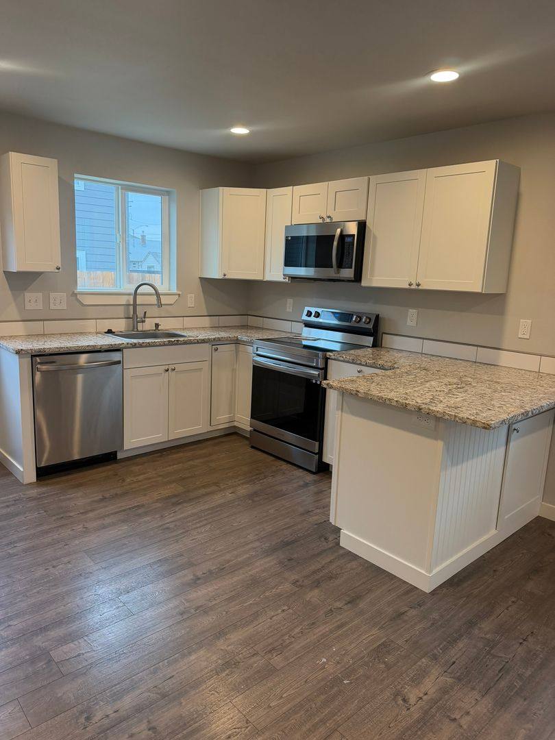 Apartment for rent at 45 Hobbs St, Lebanon, OR 97355