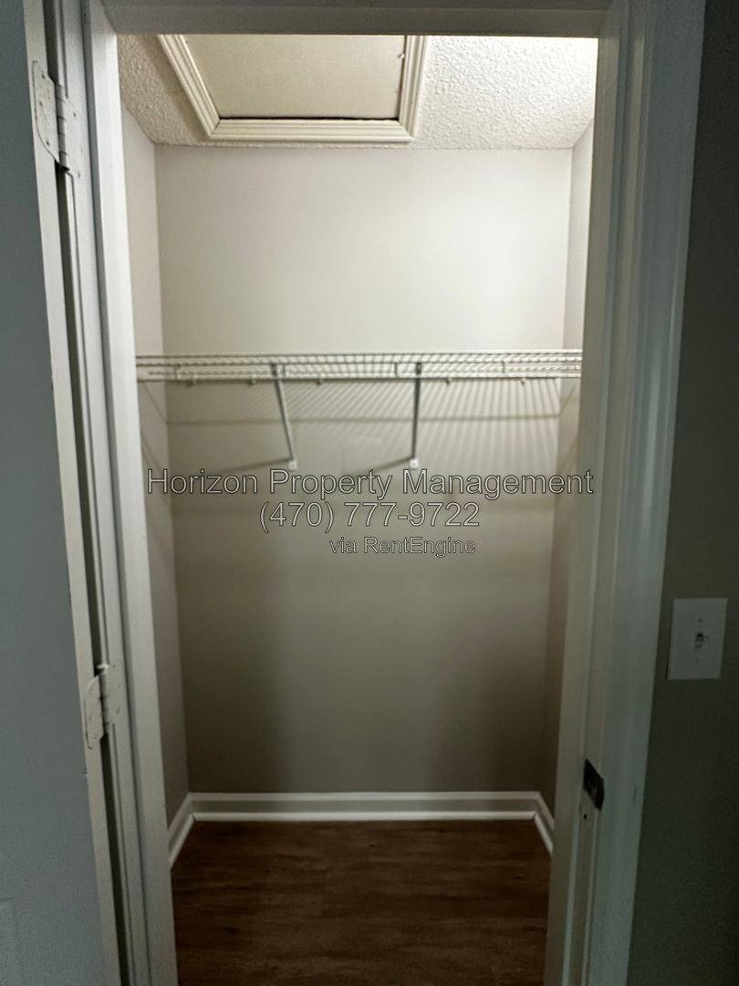 Apartment for rent at 4078 Hidden Hollow Dr #B, Gainesville, GA 30506