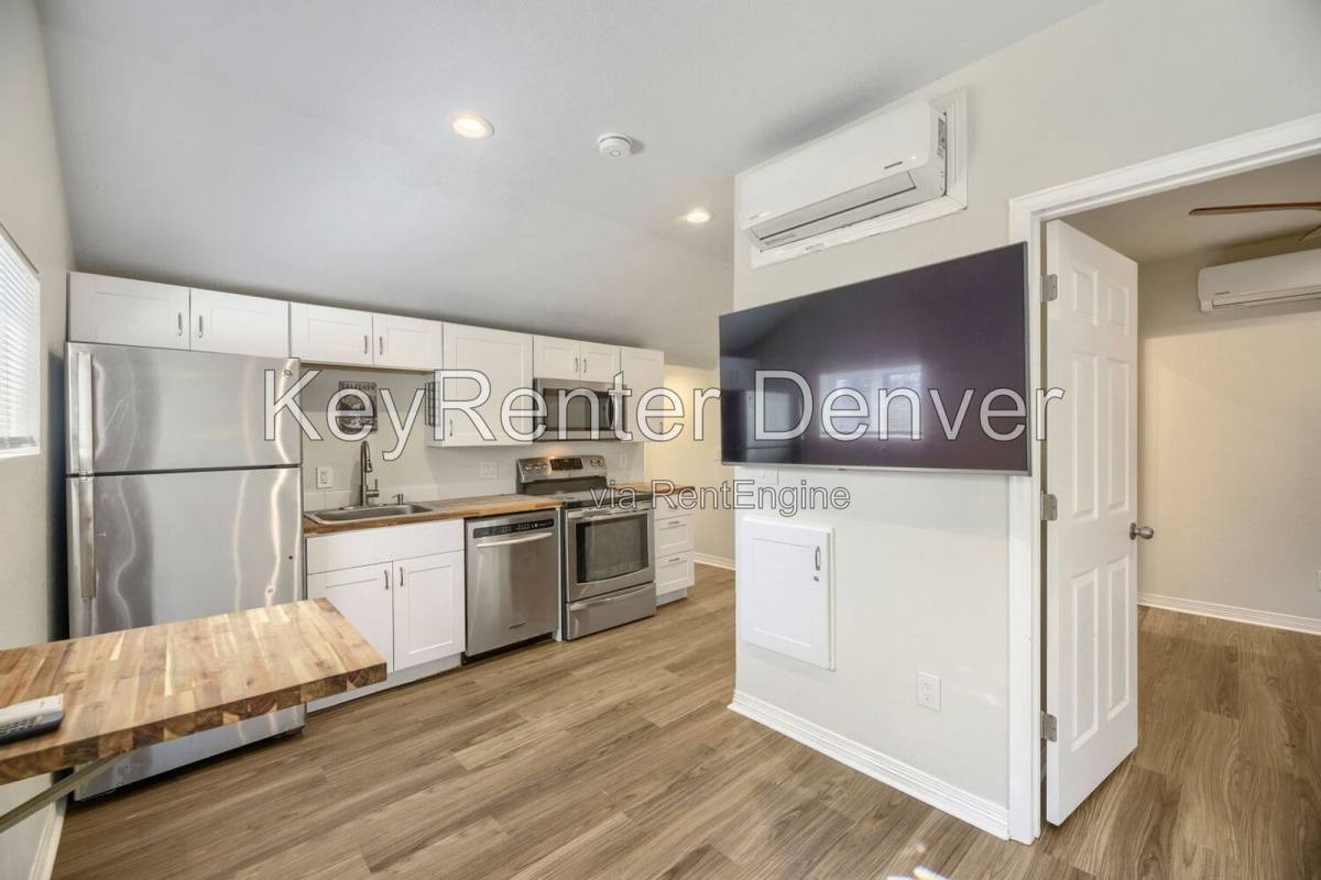 House for rent at 2072 Emporia St, Aurora, CO 80010