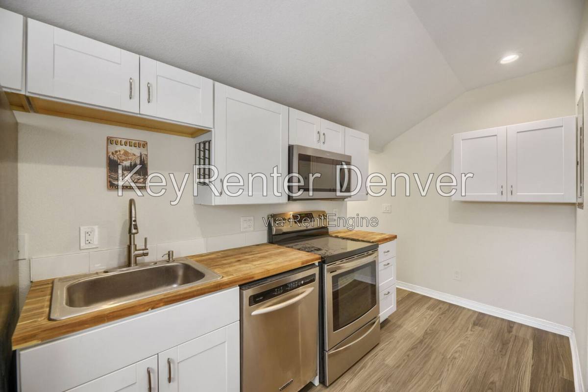 House for rent at 2072 Emporia St, Aurora, CO 80010