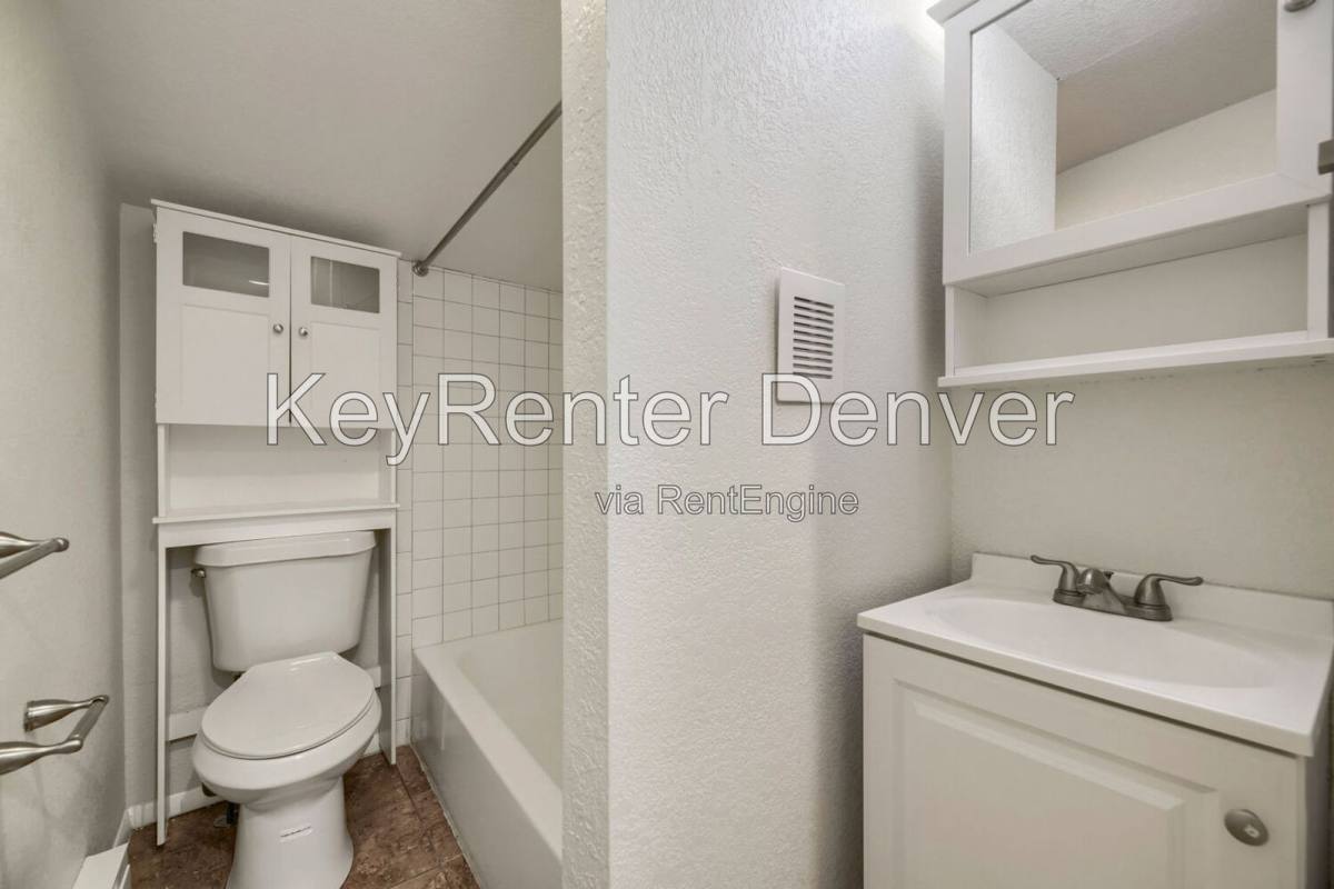 House for rent at 2072 Emporia St, Aurora, CO 80010