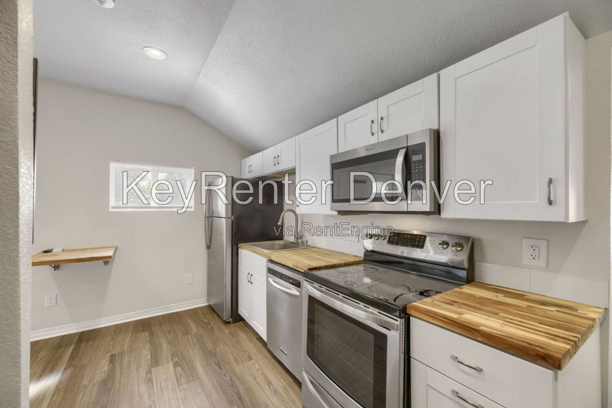 House for rent at 2072 Emporia St, Aurora, CO 80010