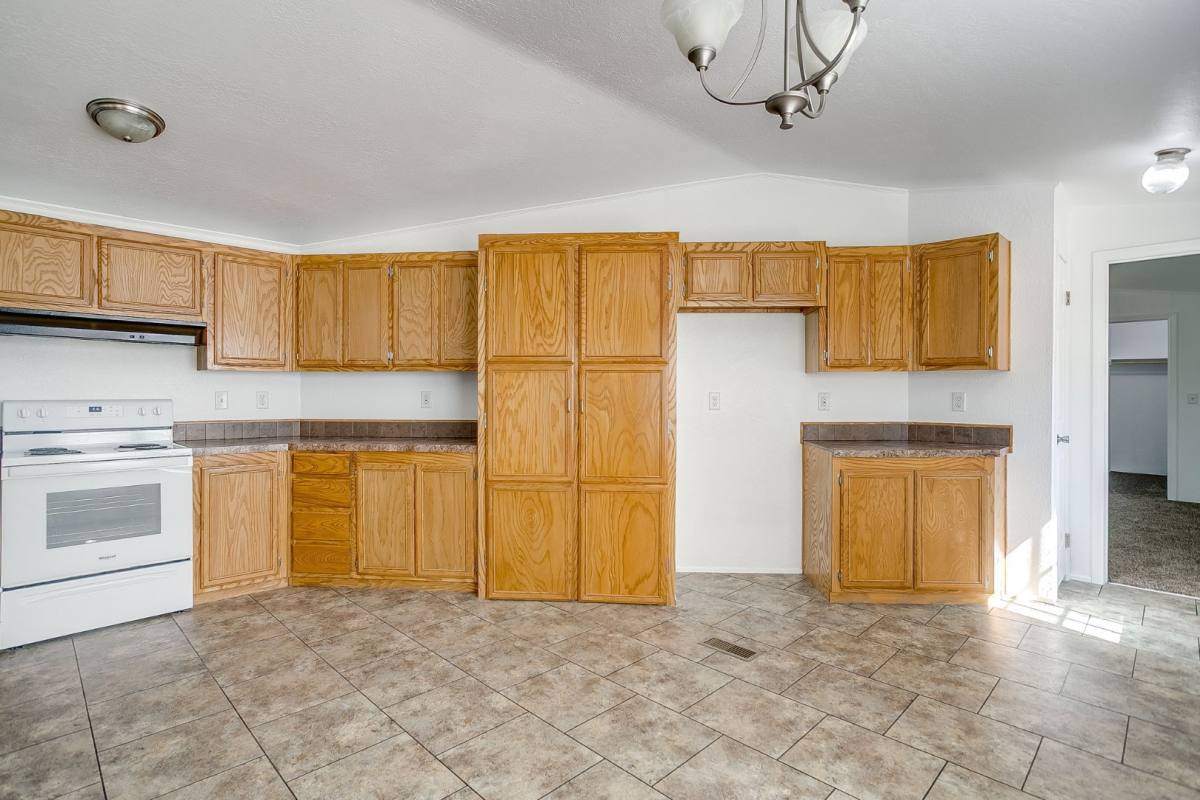 House for rent at 557 Surrey Lane, Burleson, TX 76028