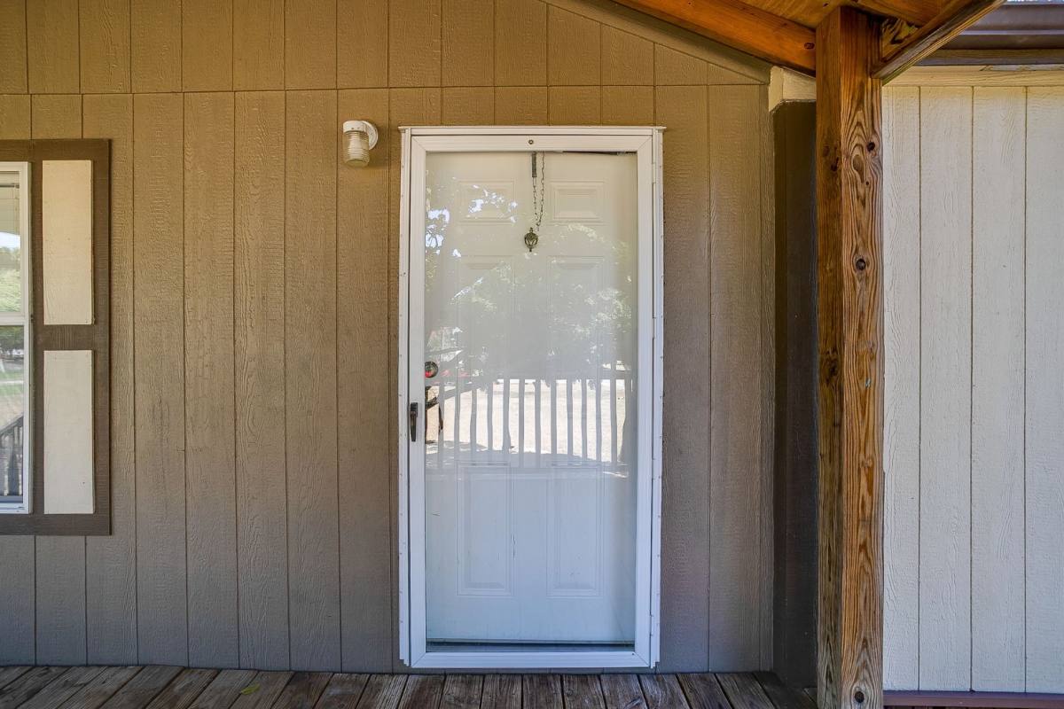 House for rent at 557 Surrey Lane, Burleson, TX 76028
