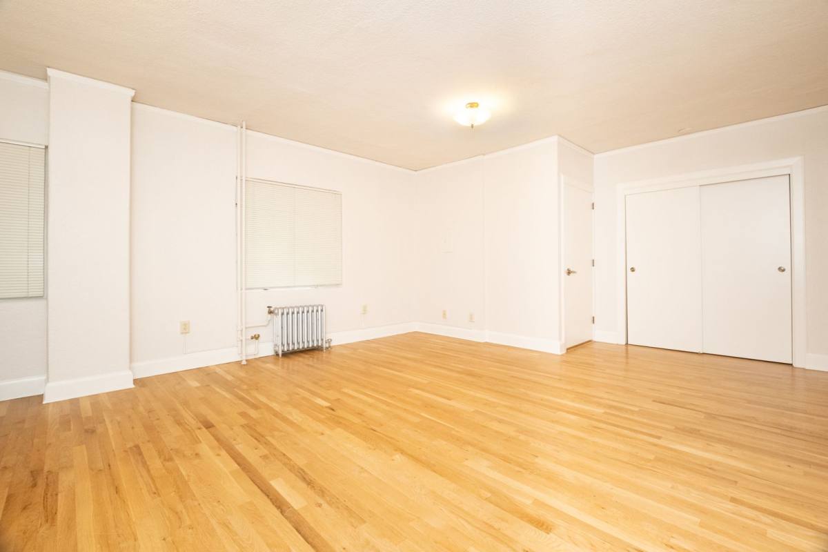 Apartment for rent at 1431 SW Park Ave, Portland, OR 97201