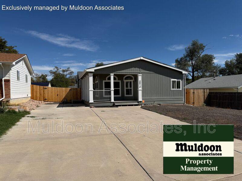 House for rent at 3016 Withers Ave, Pueblo, CO 81008