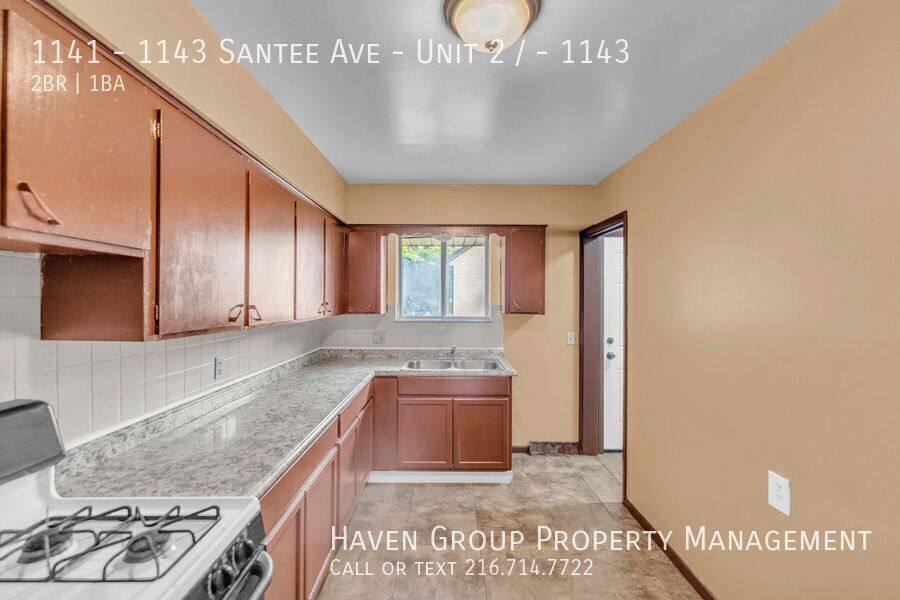 Apartment for rent at 1141 - 1143 Santee Ave #2, Akron, OH 44306