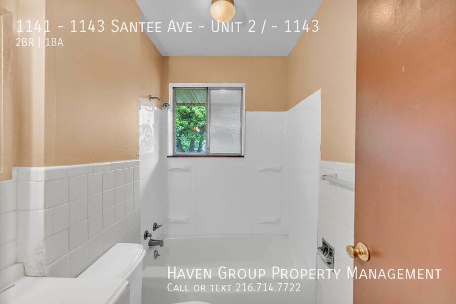Apartment for rent at 1141 - 1143 Santee Ave #2, Akron, OH 44306