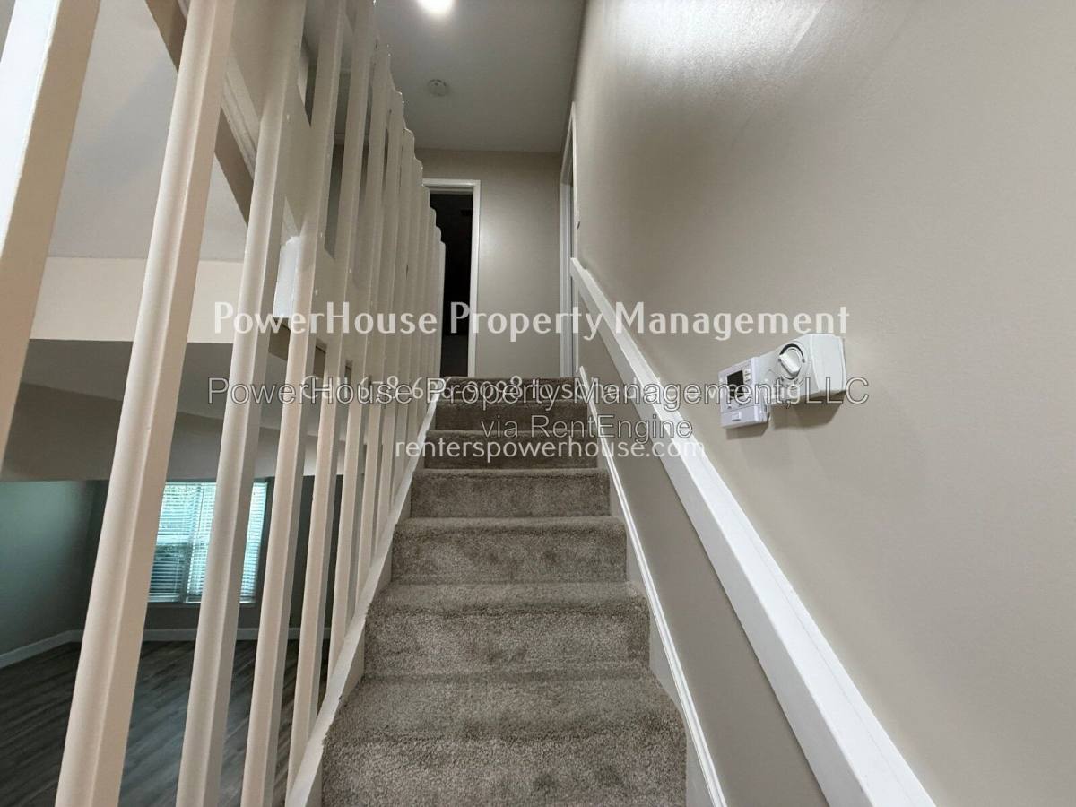 Townhouse for rent at 145 Starboard Point, Roswell, GA 30076
