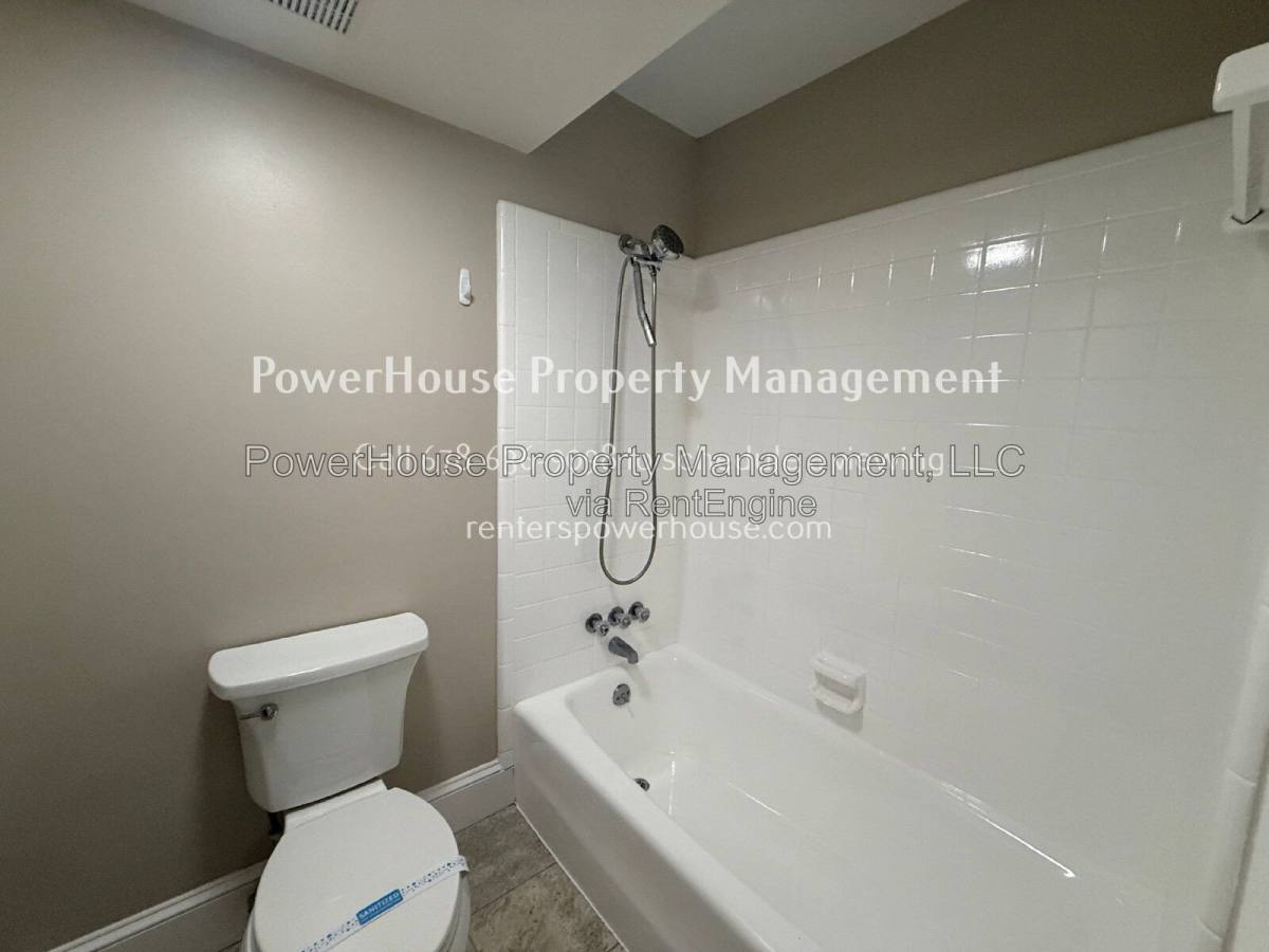 Townhouse for rent at 145 Starboard Point, Roswell, GA 30076