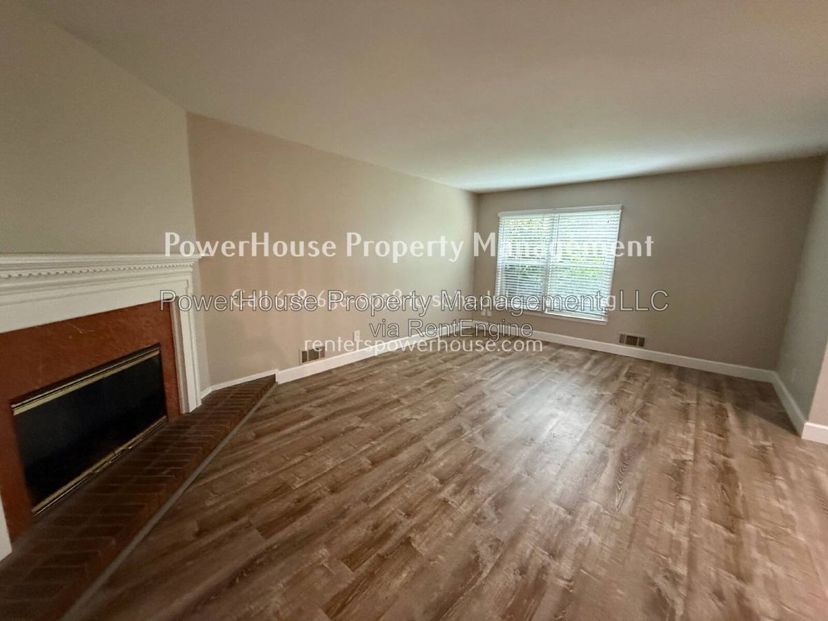Townhouse for rent at 145 Starboard Point, Roswell, GA 30076