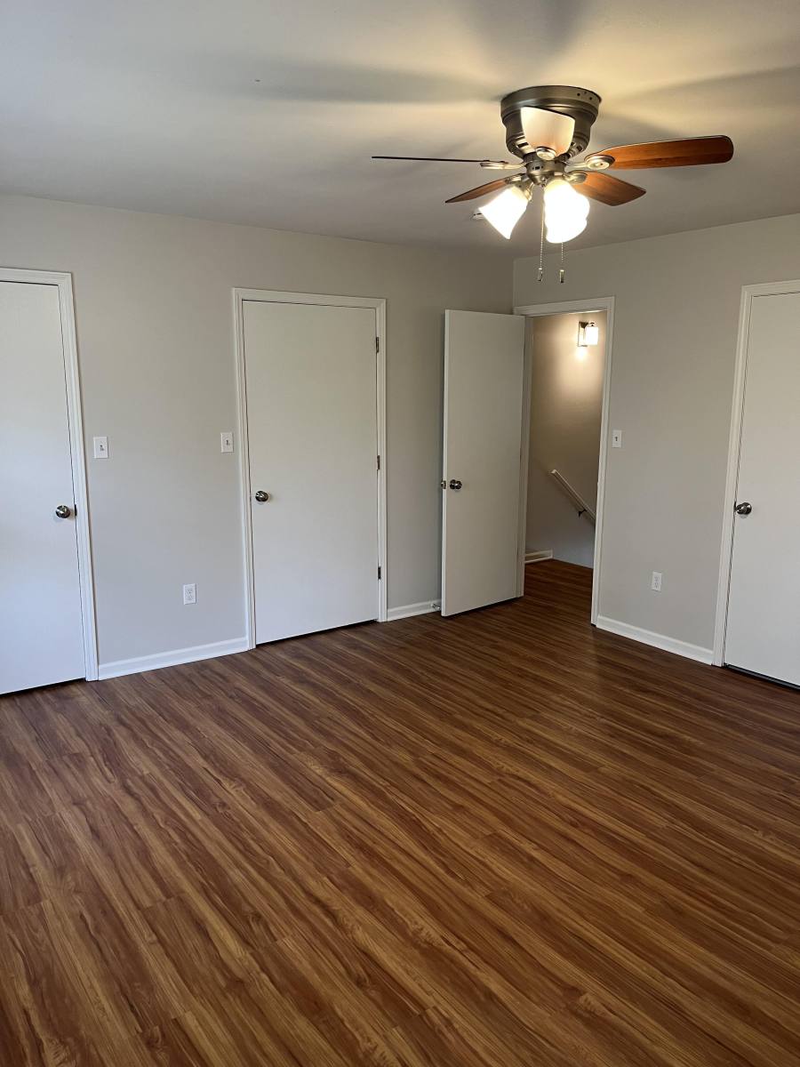 Townhouse for rent at 313 NW 3rd St, Blue Springs, MO 64014