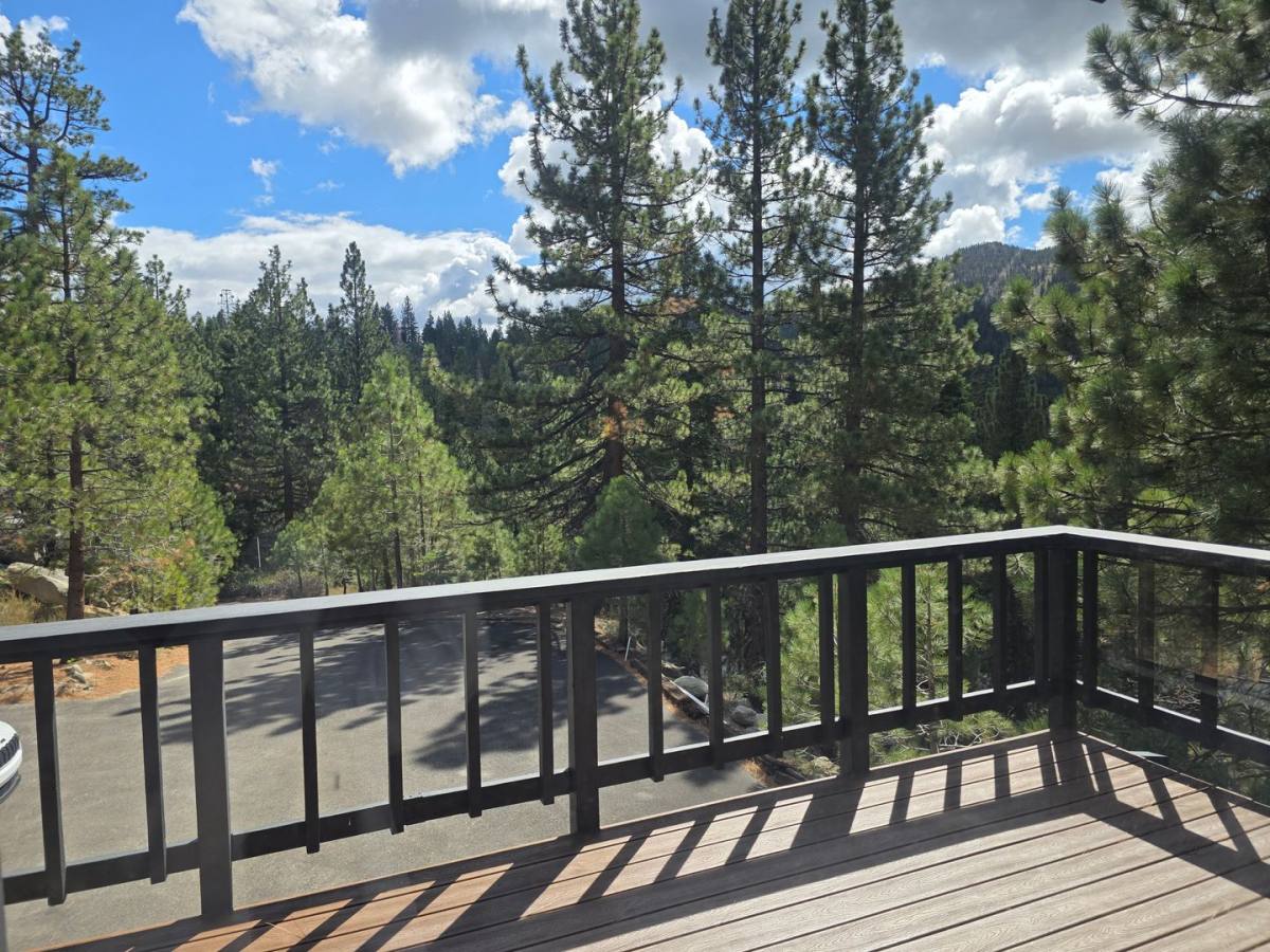 House for rent at 686 Virginia Dr, Gardnerville, NV 89460