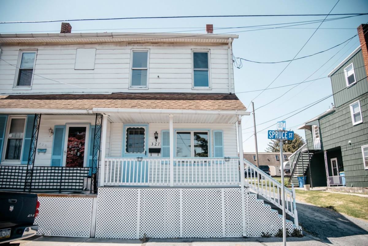 House for rent at 327 Spruce St, Middletown, PA 17057