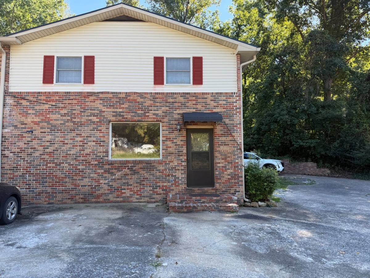 Apartment for rent at 2506 Elizabethton Highway, Johnson City, TN 37601