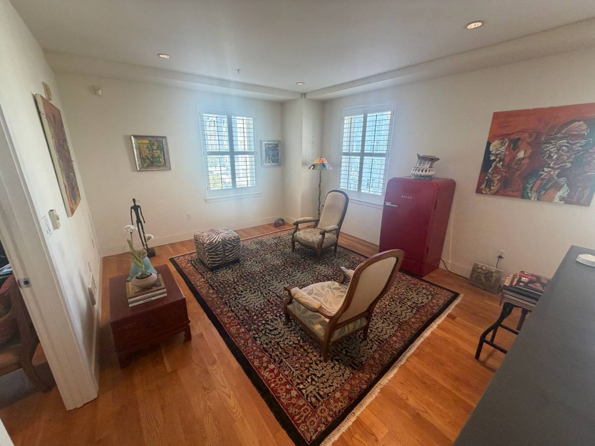 Apartment for rent at 901 Bush St, San Francisco, CA 94109