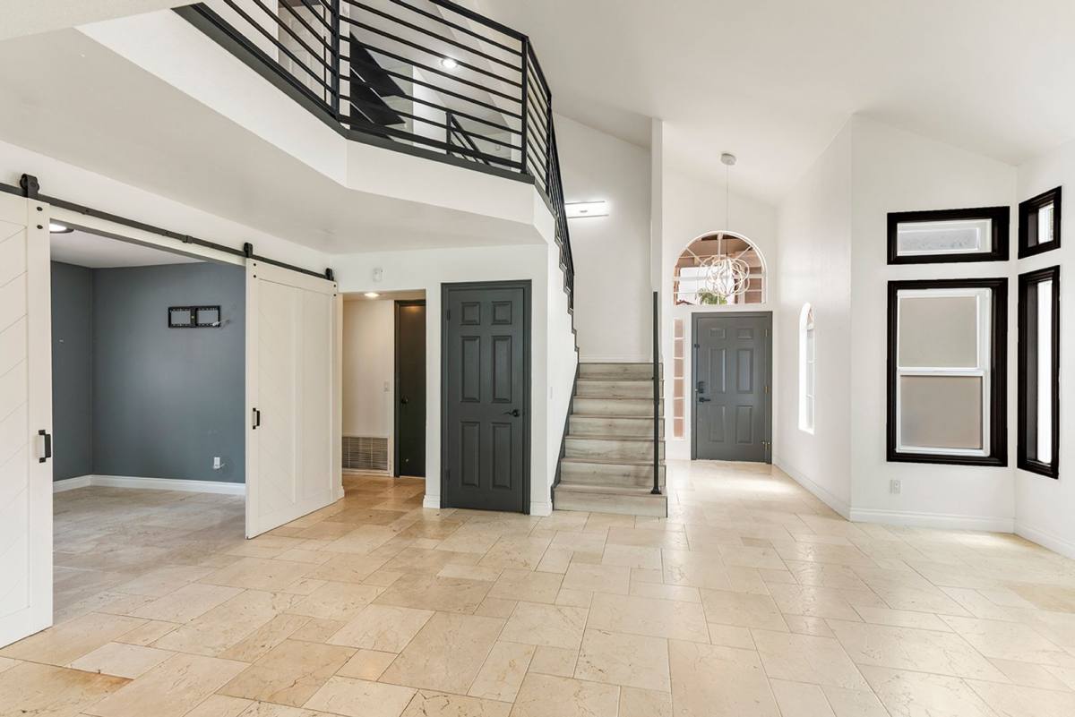 House for rent at 13960 Carmel Ridge Rd, San Diego, CA 92128