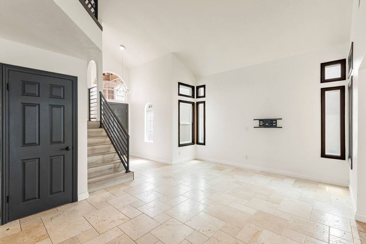 House for rent at 13960 Carmel Ridge Rd, San Diego, CA 92128