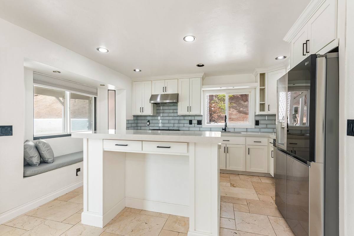 House for rent at 13960 Carmel Ridge Rd, San Diego, CA 92128