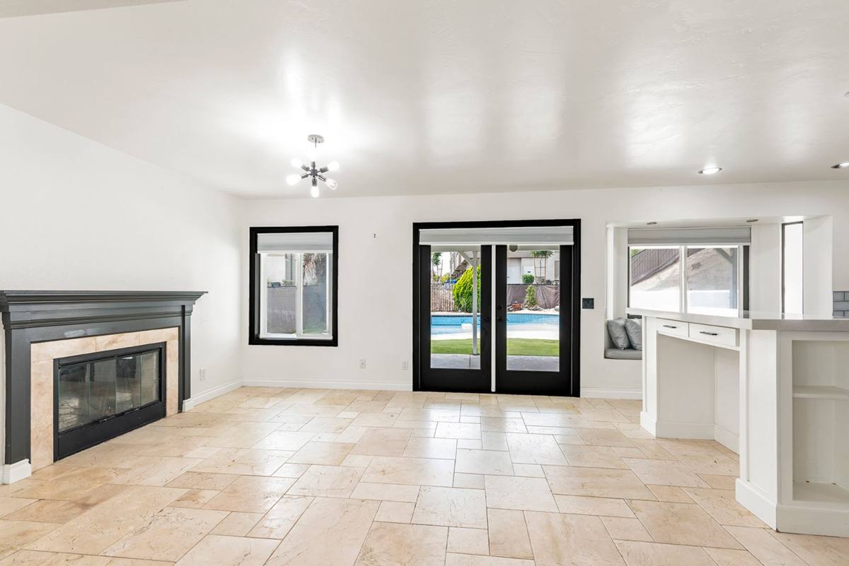House for rent at 13960 Carmel Ridge Rd, San Diego, CA 92128