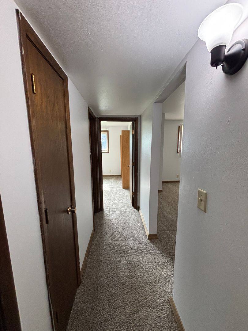 Apartment for rent at 733 - 747 Russell Rd, Waterloo, IA 50701
