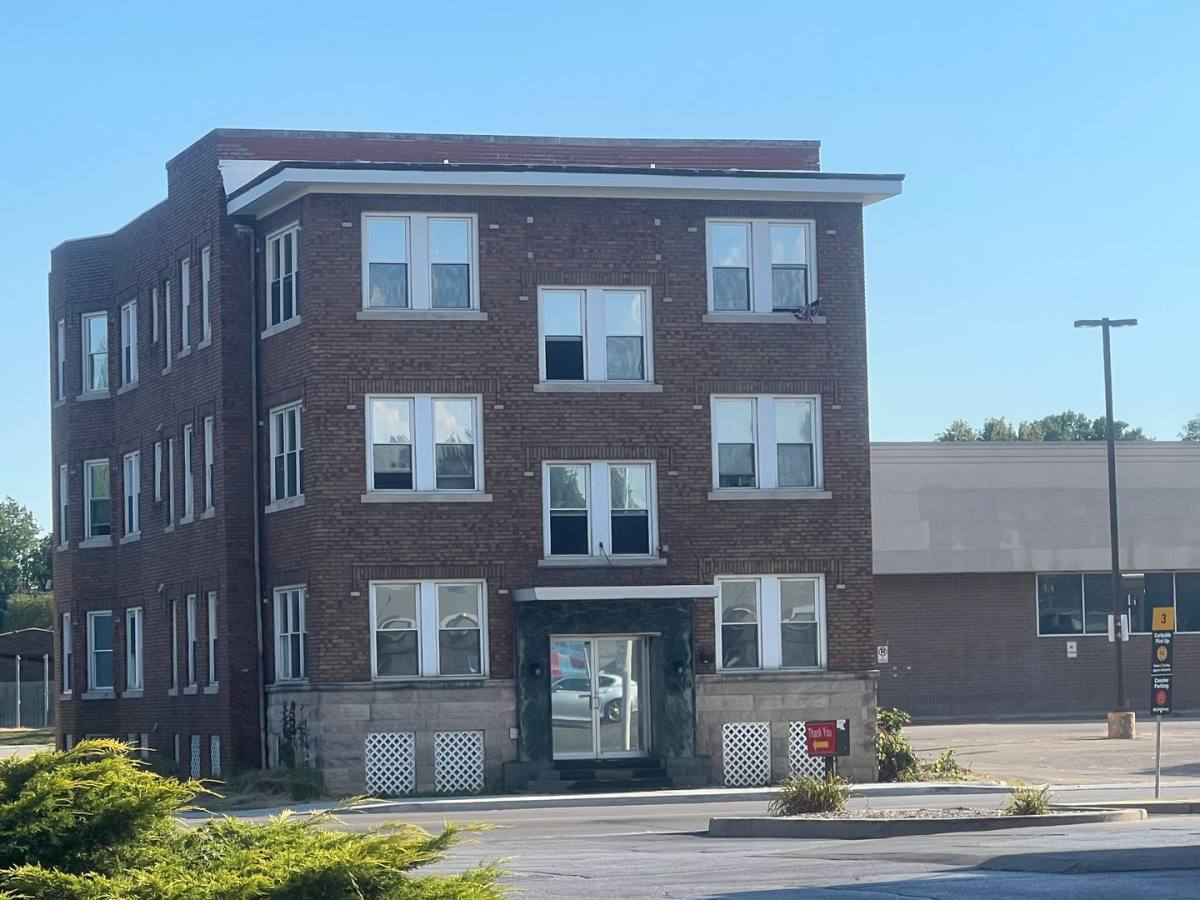 Apartment for rent at 524 S Grand Ave E, Springfield, IL 62703