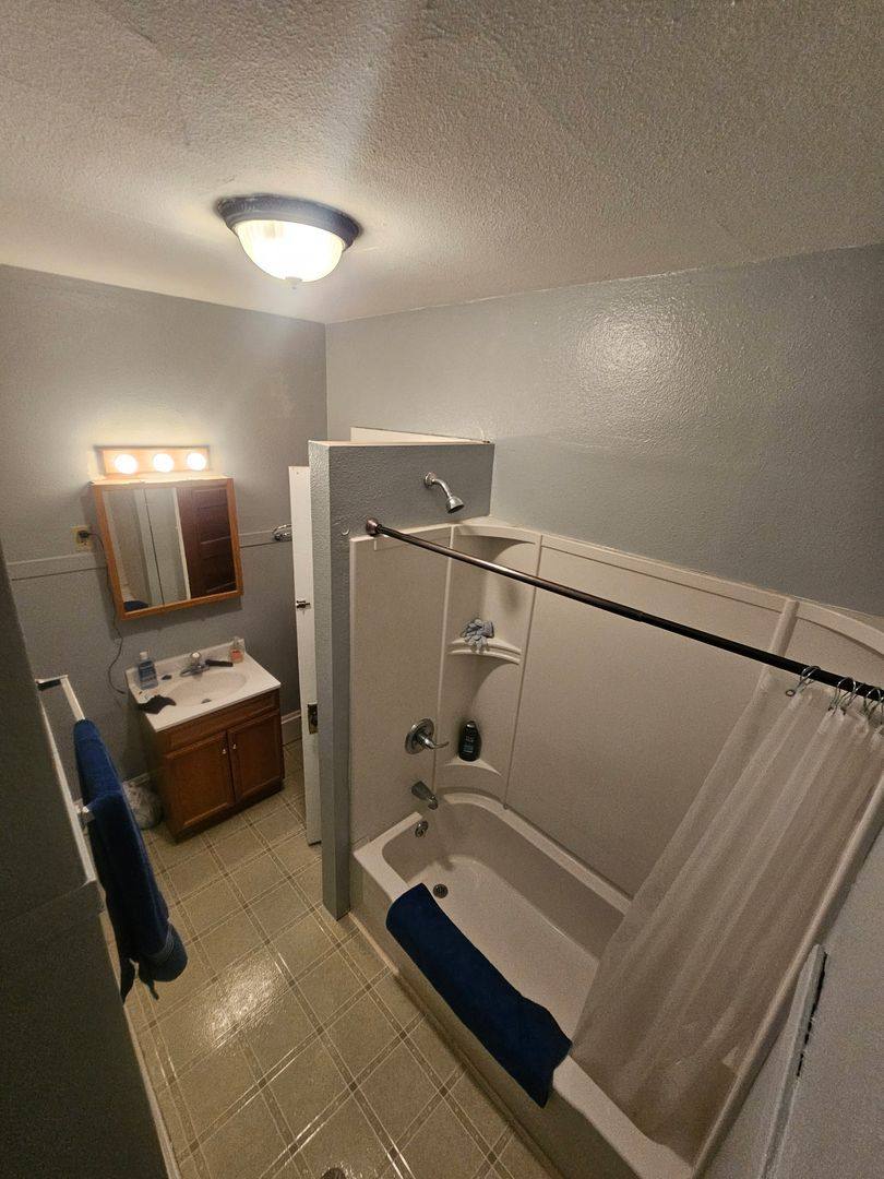 Apartment for rent at 1372 Merryman St, Marinette, WI 54143