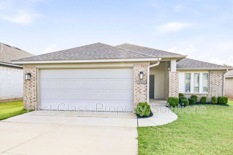 House for rent at 13500 Watson Dr, Piedmont, OK 73078