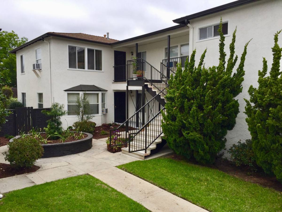 Apartment for rent at La Mesa, 7772-77865 University Ave, La Mesa, CA 91942