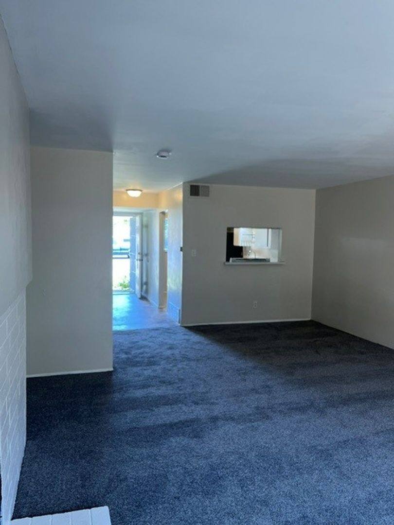 Townhouse for rent at 6831 Alvarado Rd, San Diego, CA 92120