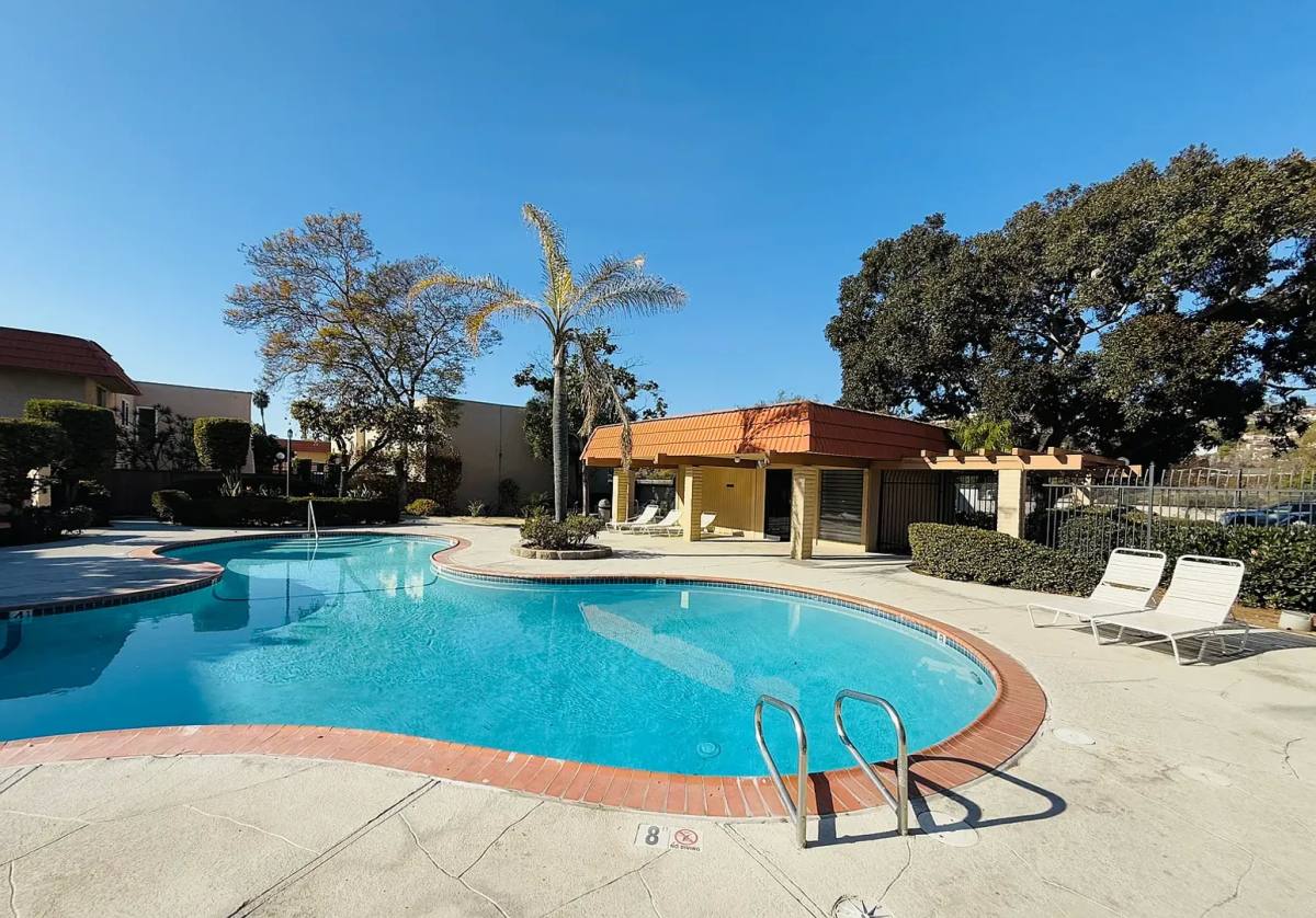 Townhouse for rent at 6831 Alvarado Rd, San Diego, CA 92120