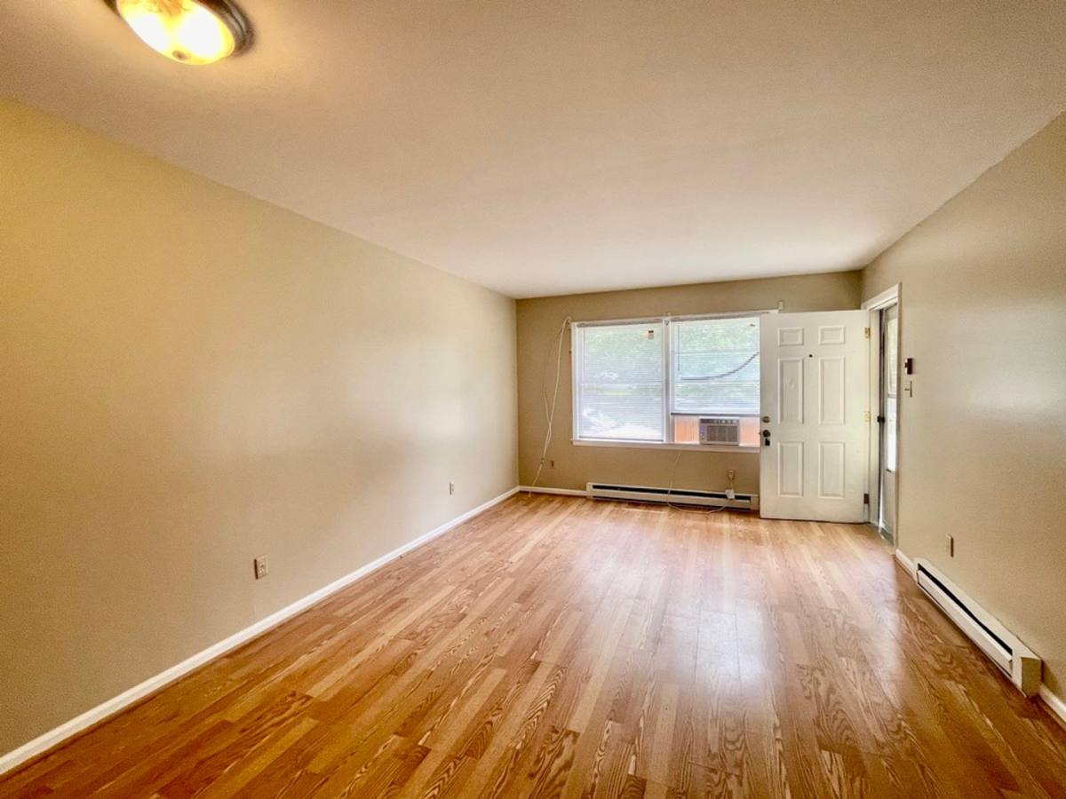 House for rent at 3105-B Granby St, Hopewell, VA 23860
