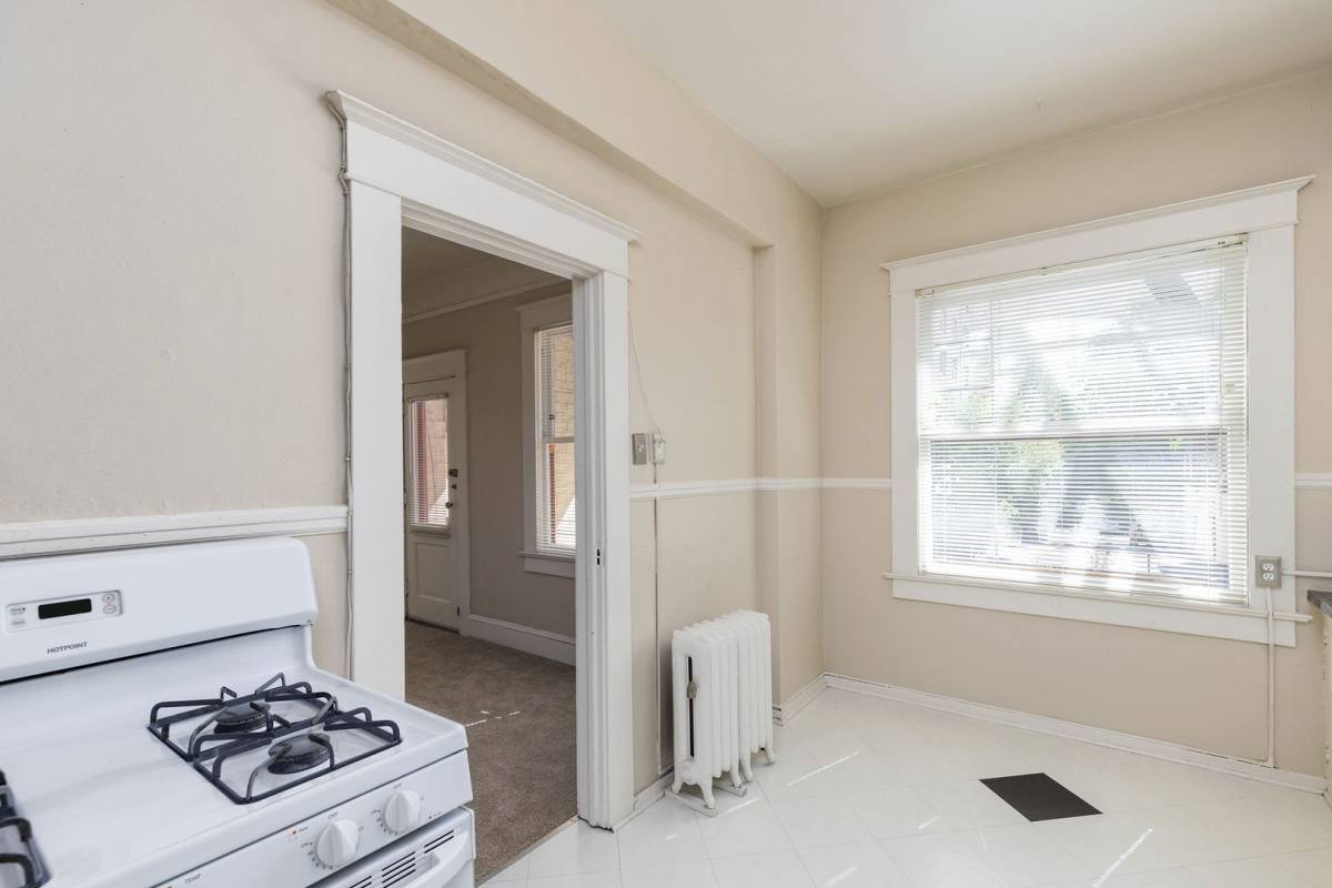 Apartment for rent at 760 SW Vista Ave, Portland, OR 97205