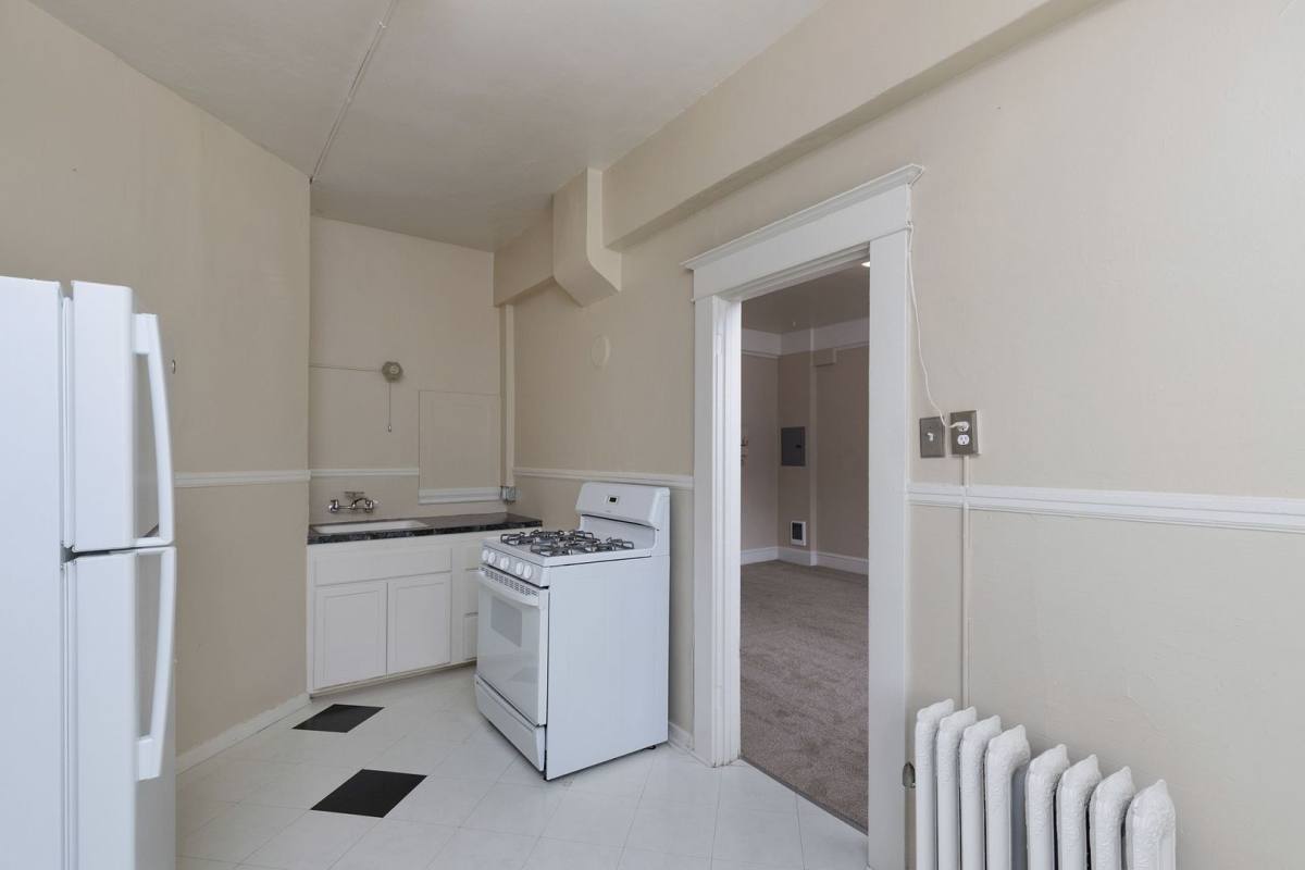 Apartment for rent at 760 SW Vista Ave, Portland, OR 97205