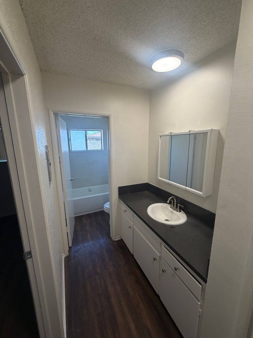 Apartment for rent at 445 Coronado Ave, Long Beach, CA 90814