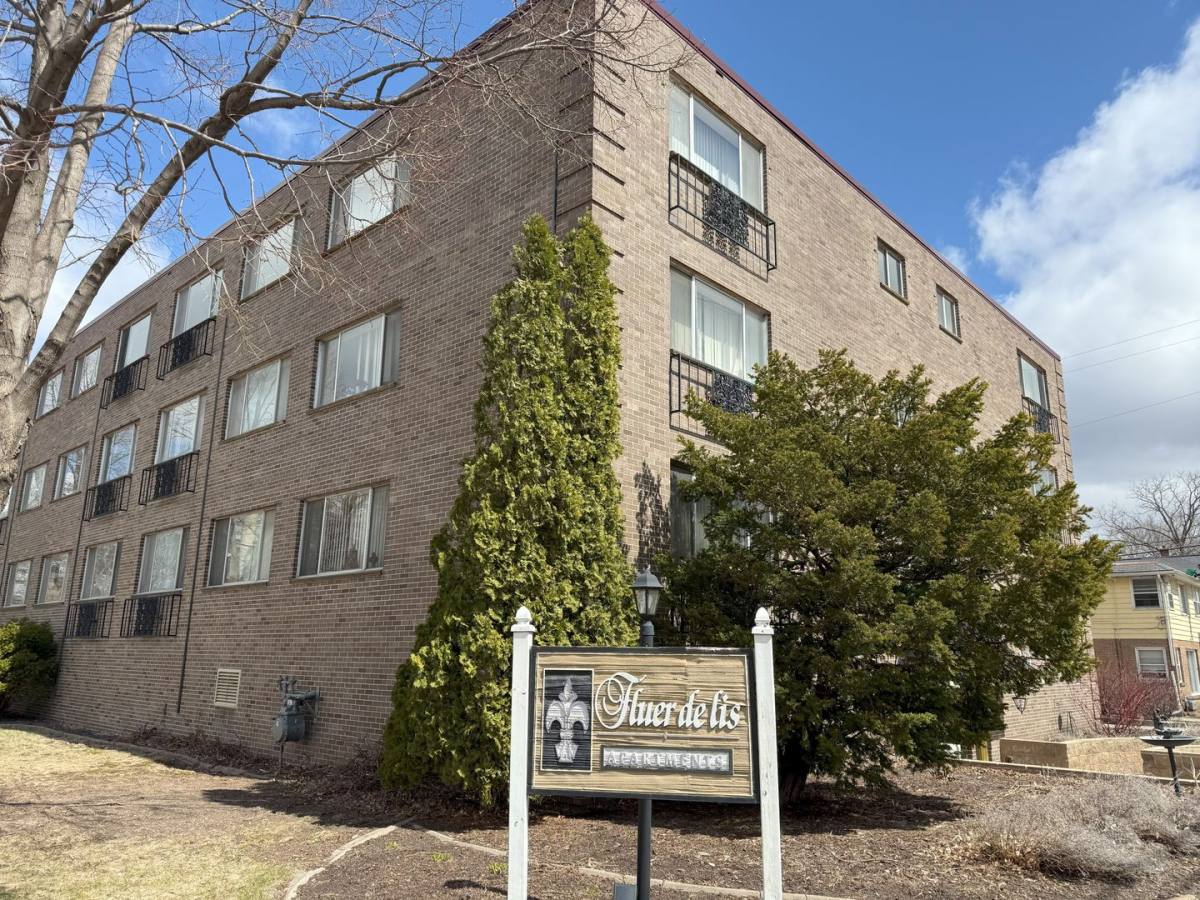 Apartment for rent at Fleur De Lis, 200 Merritt Ave, Oshkosh, WI 54901