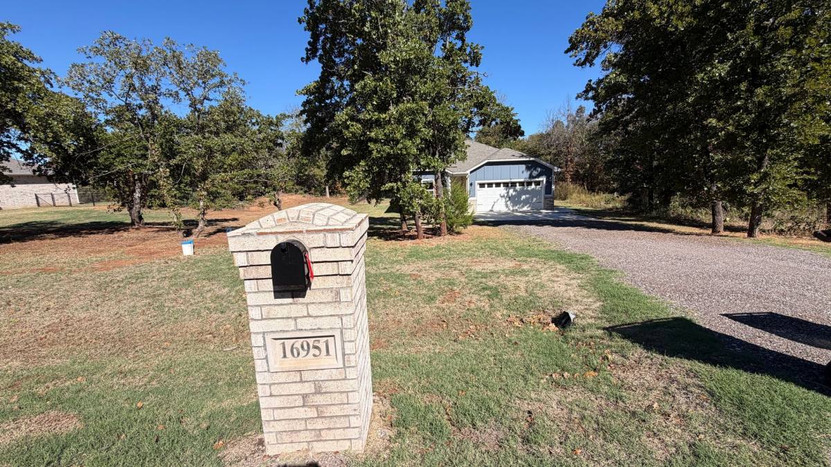 House for rent at 16951 Buck Circle, Newalla, OK 74857