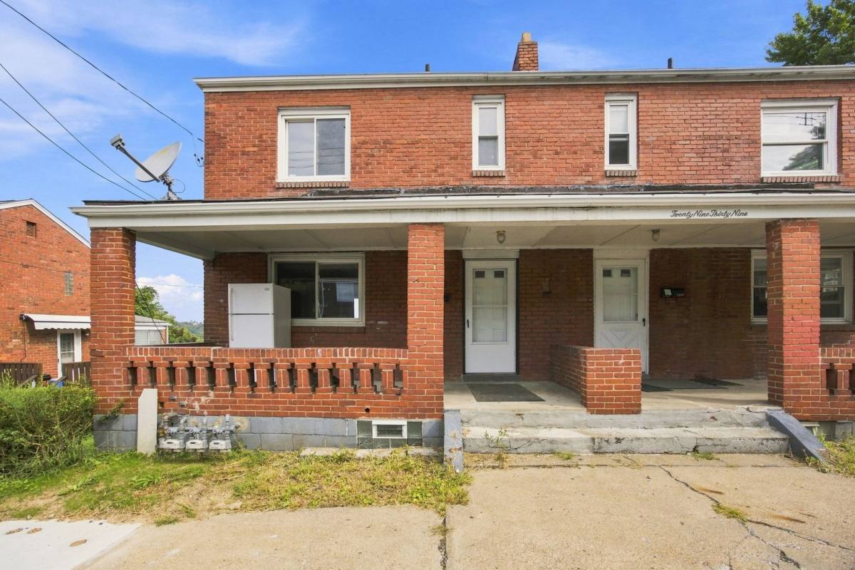 Apartment for rent at 2937-2939 Freeland St, McKeesport, PA 15132