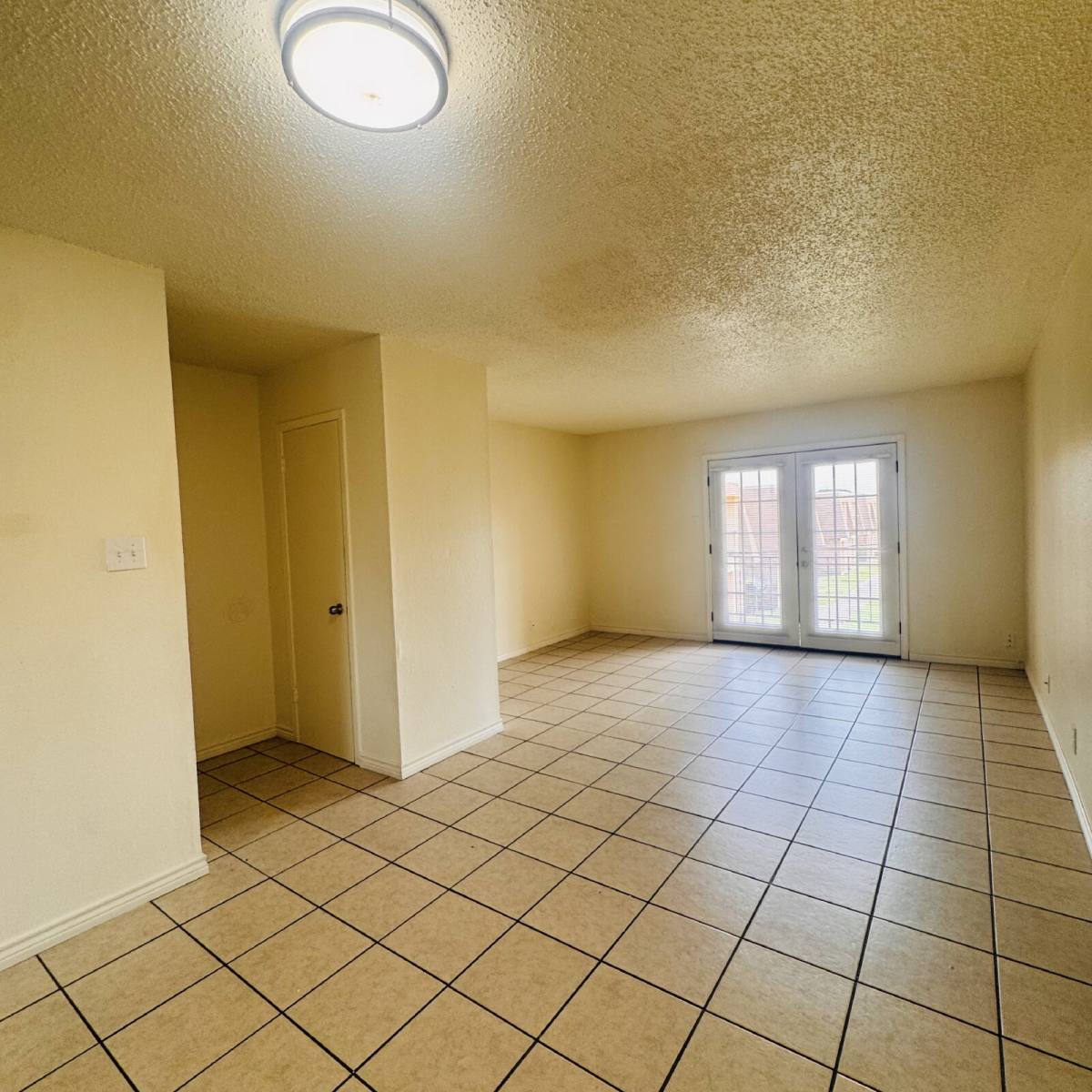 Apartment for rent at 881 Ridgewood Dr #32, Port Neches, TX 77651