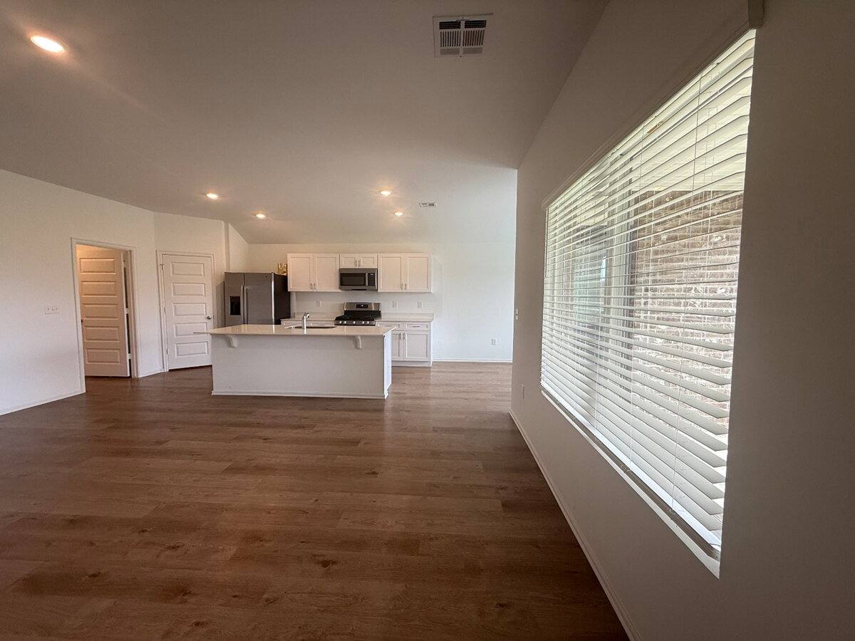 House for rent at 16213 Maroon Dr, Piedmont, OK 73078