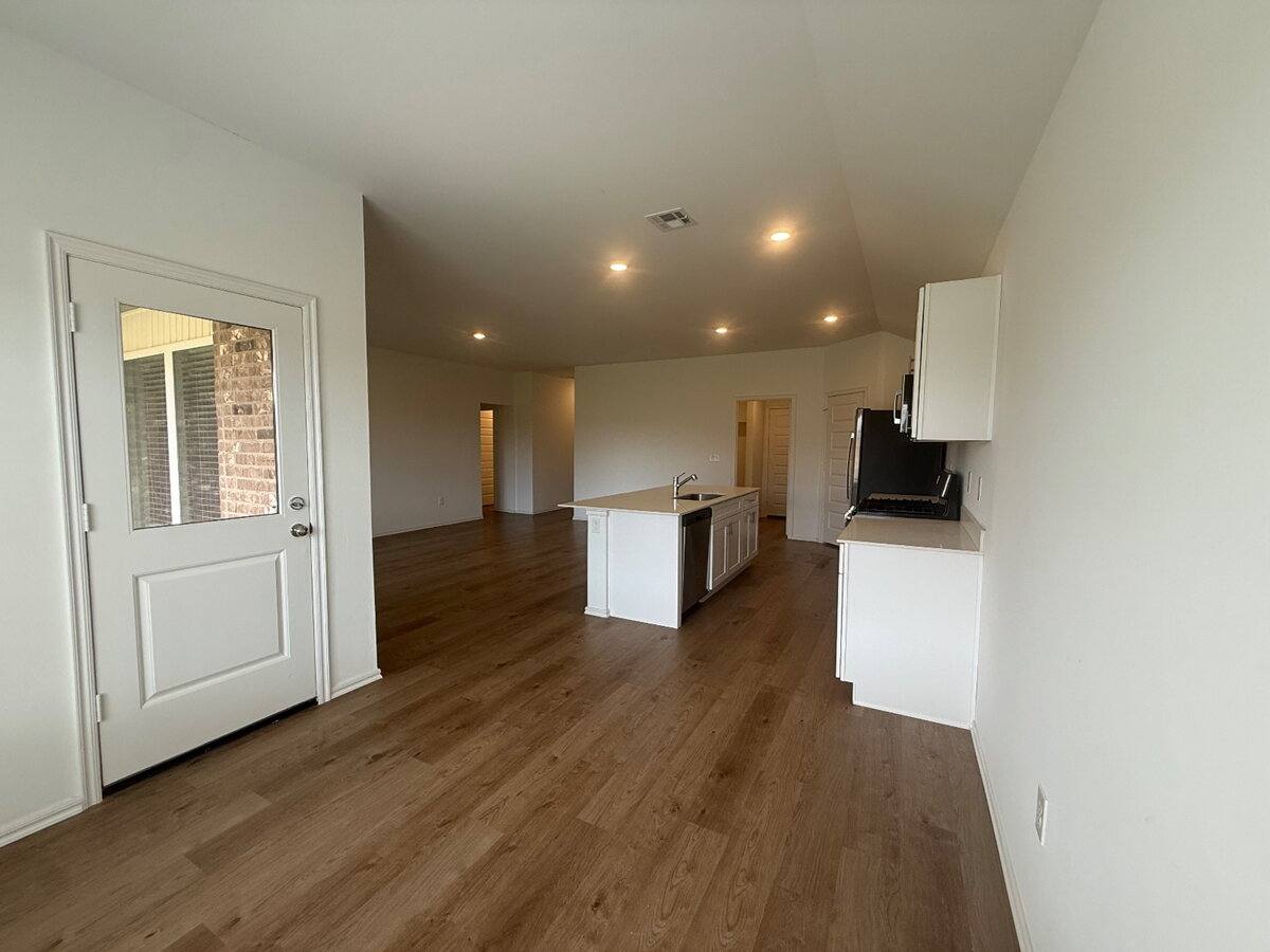 House for rent at 16213 Maroon Dr, Piedmont, OK 73078