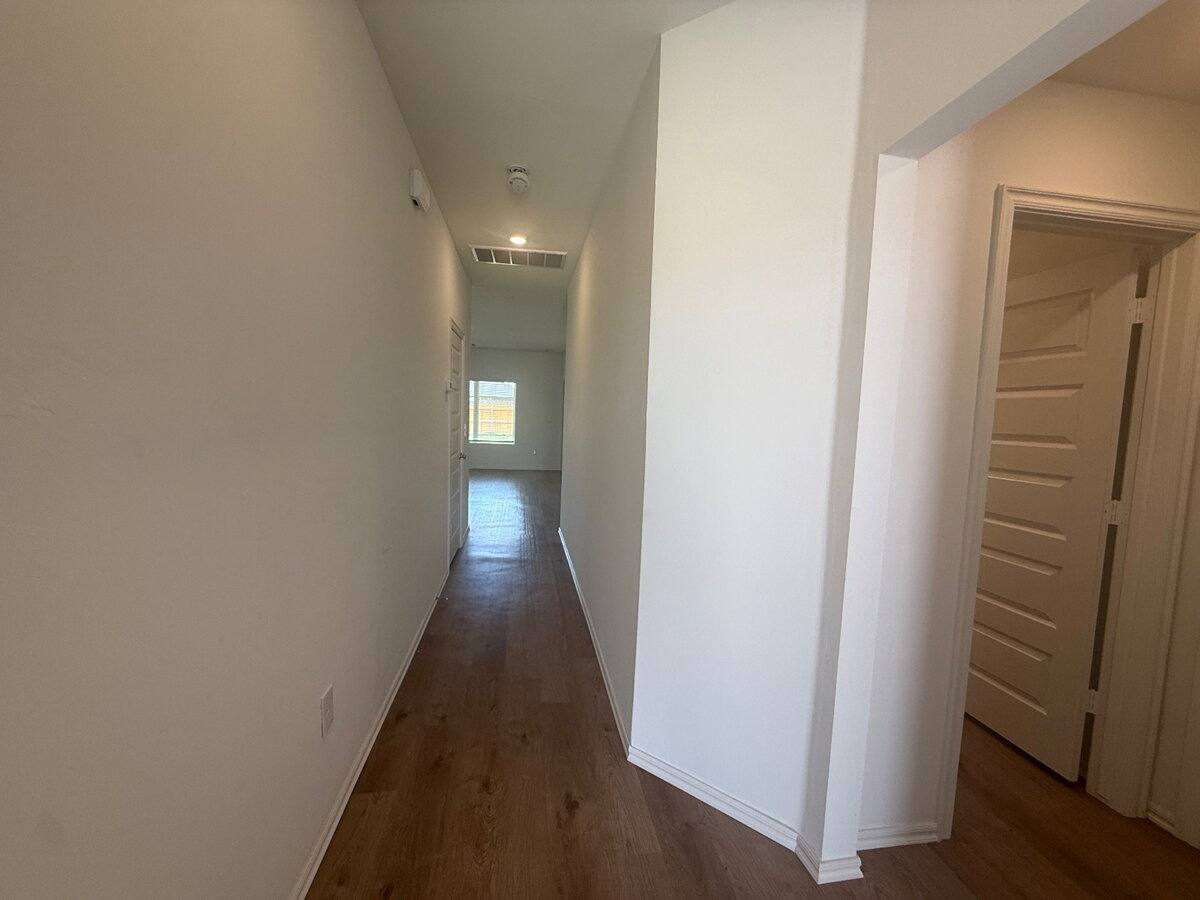 House for rent at 16213 Maroon Dr, Piedmont, OK 73078