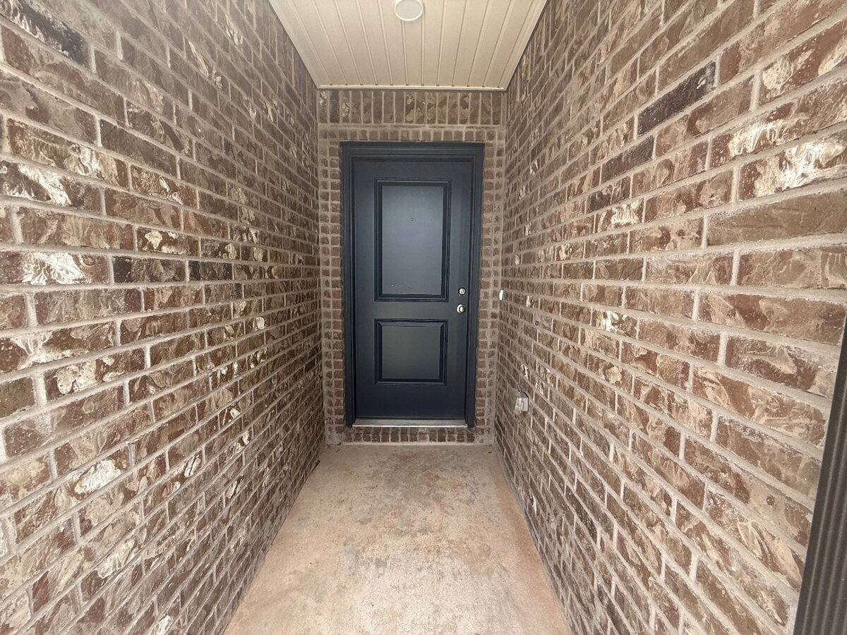 House for rent at 16213 Maroon Dr, Piedmont, OK 73078