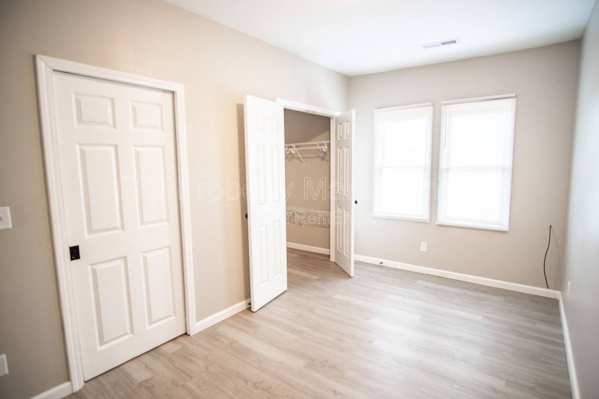 Apartment for rent at 2453 E 5th Ave #2, Knoxville, TN 37917