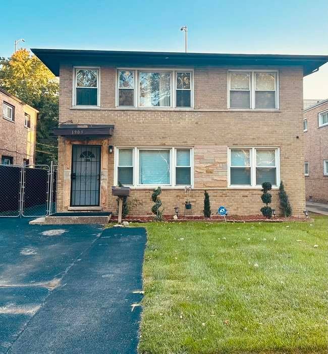 Apartment for rent at 1903 171st Steet St 2 Union, Harvey, IL 60426
