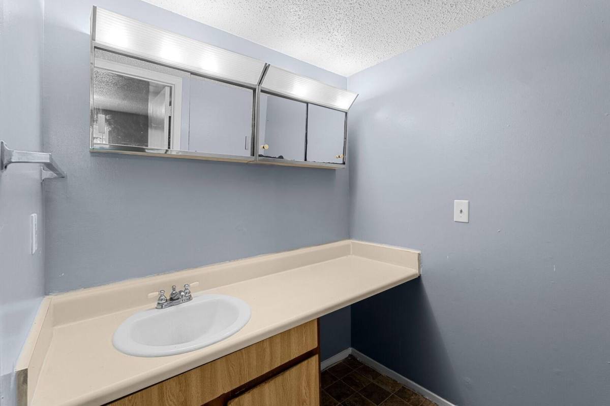 Apartment for rent at Creekside, 2975 McDowell Rd #62, Jackson, MS 39204