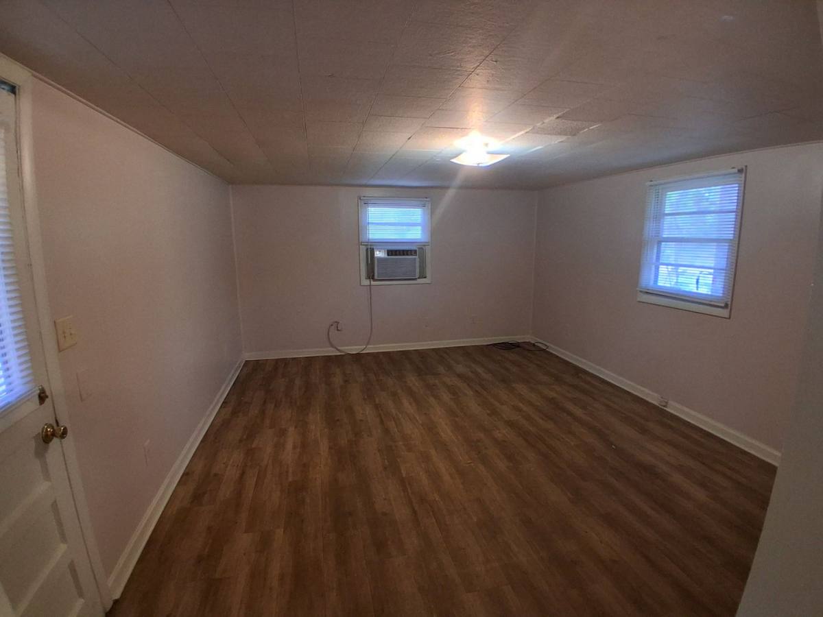 House for rent at 2150 1 2 Winston Ave, Valdosta, GA 31601