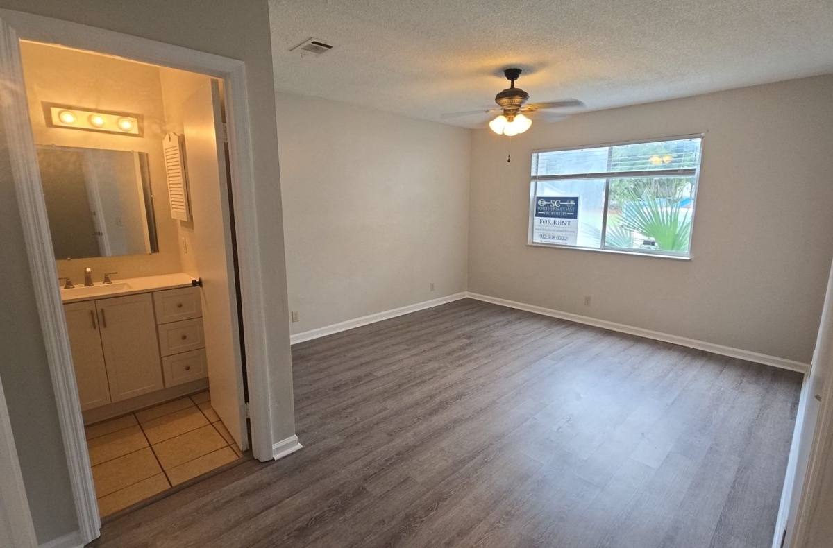 Apartment for rent at 910 Brett Dr, Hinesville, GA 31313