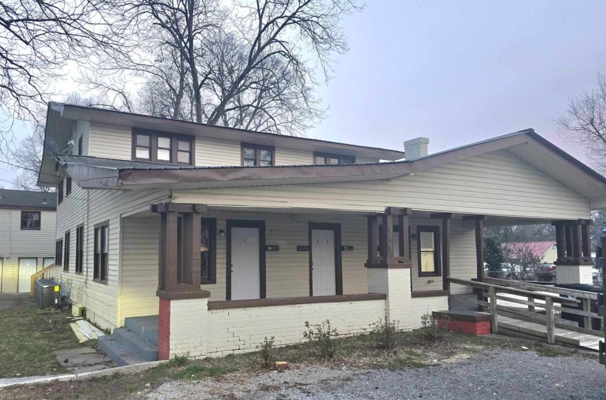 Apartment for rent at 948 S 11th St, Gadsden, AL 35901